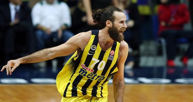 Datome, Shaqtin' A Fool'da...