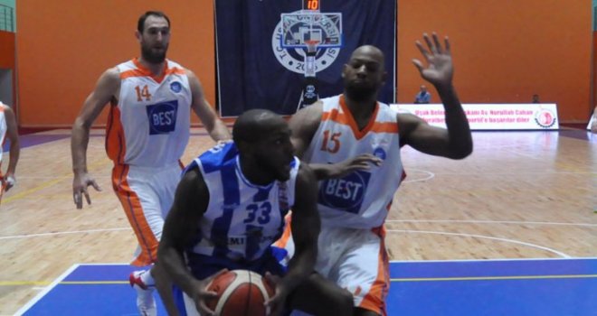 Demir İnşaat Büyükçekmece, Best Balıkesir'i farklı geçti