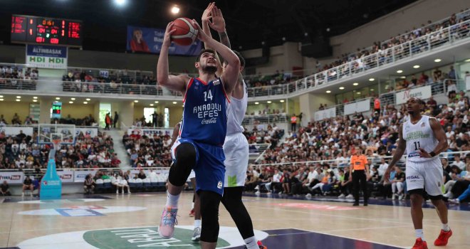 Denizli'de kazanan Anadolu Efes 3. bitirdi