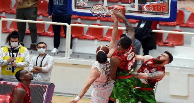 Derbide kazanan Pınar Karşıyaka