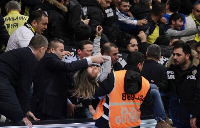 Derbide olay çıktı!