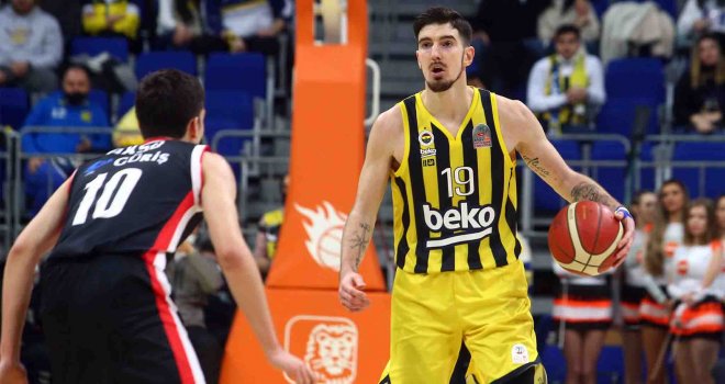 Derbinin galibi Fenerbahçe Beko