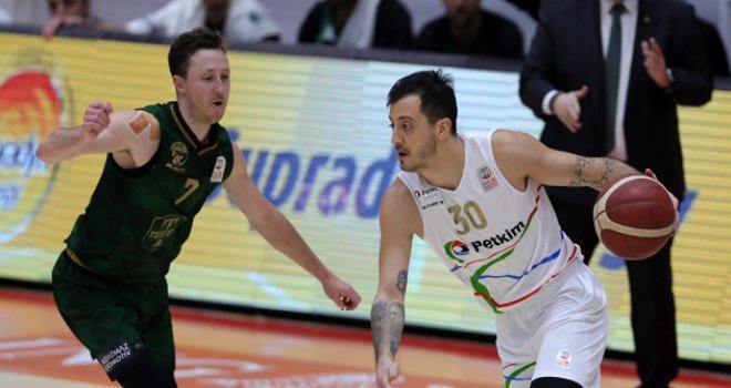 Dorukhan Engindeniz yeniden Aliağa Petkimspor'da