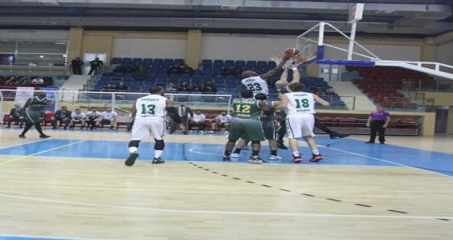 Düzce Belediyespor, Akhisar'ı farklı geçti