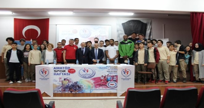 Düzce Belediyesporlu oyuncular öğrencilerle bir araya geldi