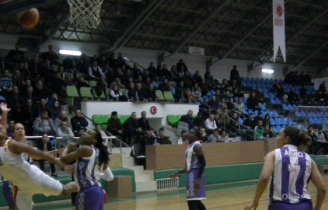Edirne Belediyesi Edirnespor evinde galip