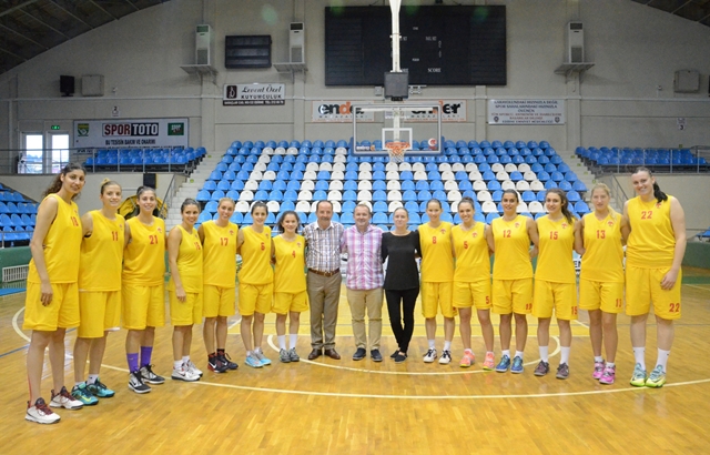 Edirne'nin Kraliçeleri'ne başkandan ''Traliçe'' ikramı