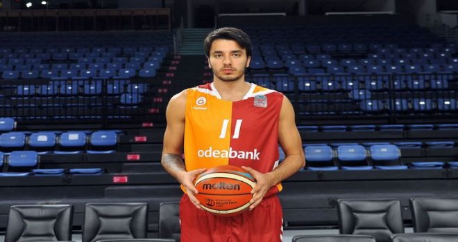 Ege Arar yeniden Galatasaray'da