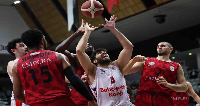 Empera Halı Gaziantep, Bahçeşehir'i mağlup etti