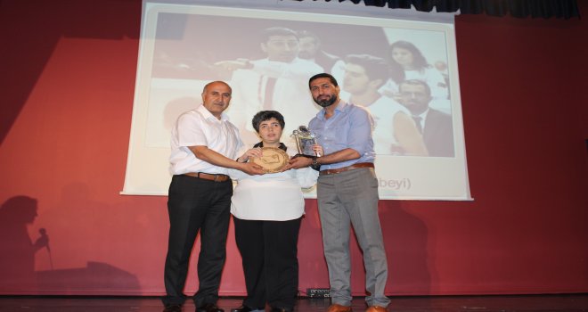 Emre Dağdelen'den örnek hareket