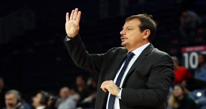 Ergin Ataman: Deplasmanlardan galibiyetler çıkarmamız gerekiyor