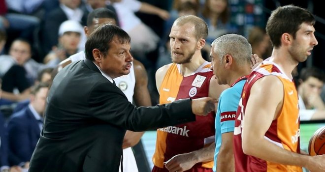 Ergin Ataman: Türkiye?de Ergin Ataman?a karşı bir ön yargı varsa Türk sporu bitmiş demektir