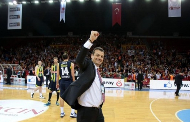 Ergin Ataman'dan Fenerbahçe'ye övgü