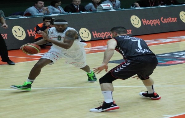 Ernak'lı Banvit, Uşak galibiyetiyle başladı