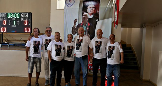 Eski Hakemler Memduh Öget anısına düdük çaldı 