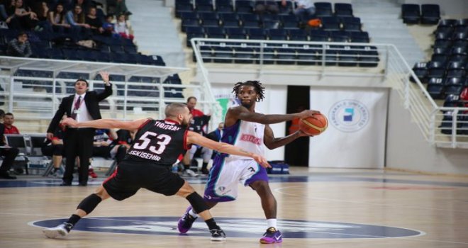 Eskişehir Basket, Sinpaş Denizli'yi evinde vurdu