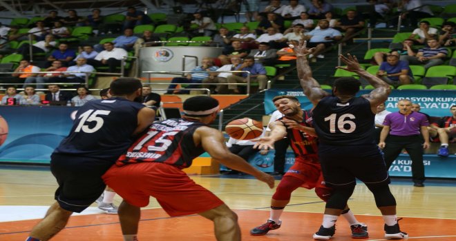 Eskişehir Basket'in 100'ü güldü