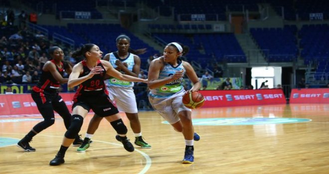 Fenerbahçe, AGÜ'yü farklı geçti