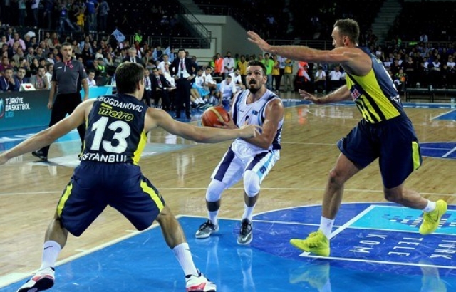 Fenerbahçe, Ankara'dan galibiyetle dönüyor