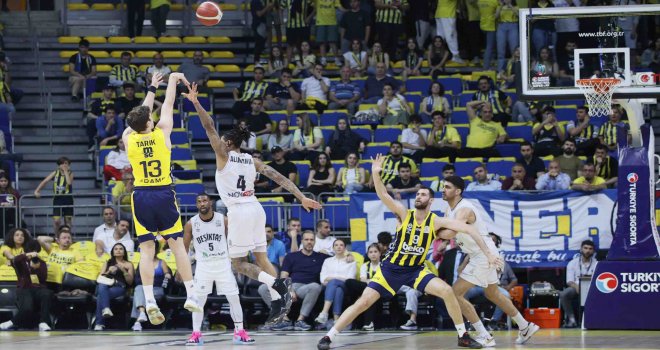 Fenerbahçe Beko 1-0 öne geçti