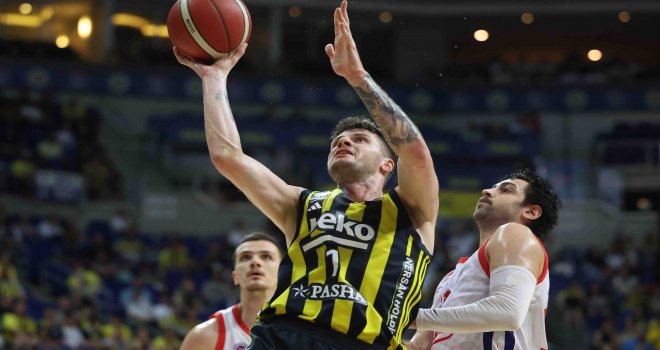 Fenerbahçe Beko 2-0 önde