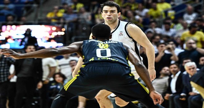 Fenerbahçe Beko 2-0 öne geçti