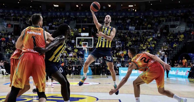 Fenerbahçe Beko dört köşe...