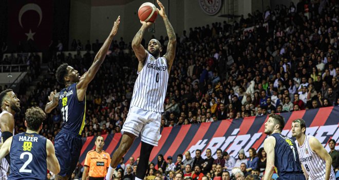 Fenerbahçe Beko, Gaziantep'te çok zorlandı