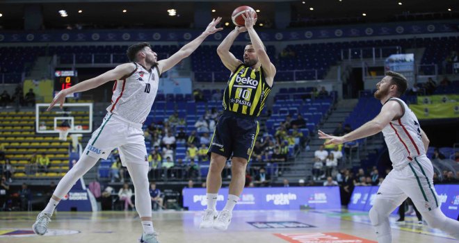 Fenerbahçe Beko, Karşıyaka'yı yendi