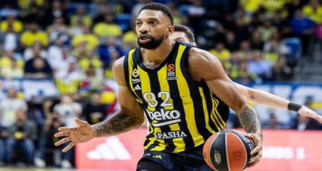 Fenerbahçe Beko Khem Birch ile yeniledi