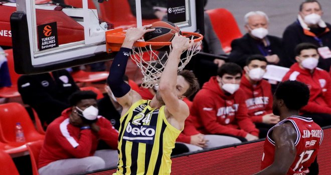 Fenerbahçe Beko, Olympiacos'u deplasmanda geçti