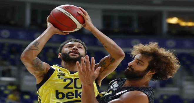 Fenerbahçe Beko,Aliağa Petkimspor'u geçti