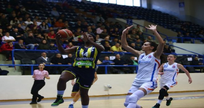 Fenerbahçe, B.G.D'yi evinde yıktı