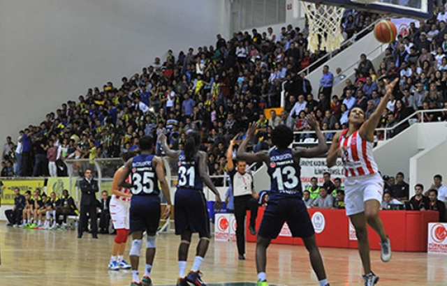 Fenerbahçe deplasmanda kazandı