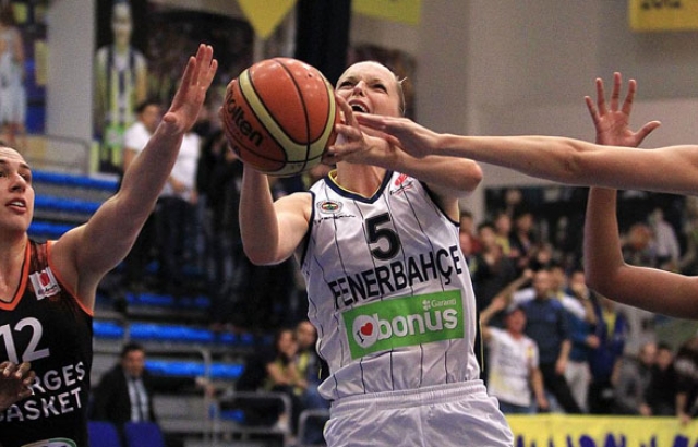 Fenerbahçe Fransa'da kayıp