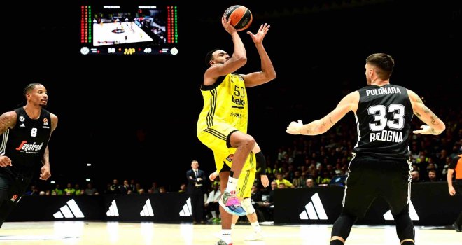 Fenerbahçe İtalya'da zorlansa da kazandı