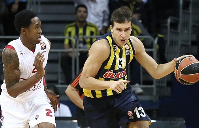 Fenerbahçe, Laboral'i ağırlıyor