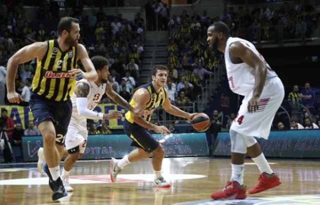 Fenerbahçe, Milano'da galibiyet arıyor