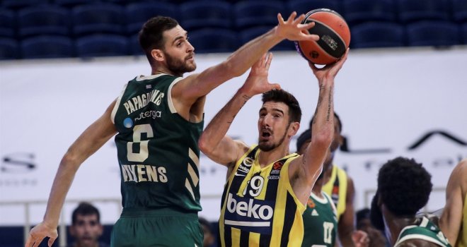 Fenerbahçe, Panathinaikos'a direnemedi