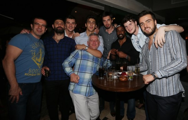 FENERBAHÇE ŞAMPİYONLUĞU KUTLADI