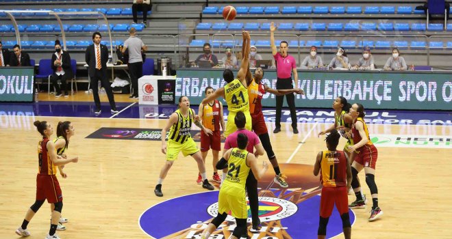 Fenerbahçe seride 1-0 öne geçti