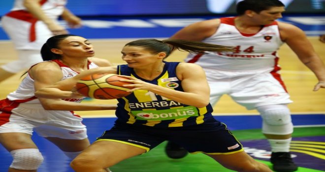 Fenerbahçe seride 2-0 öne geçti