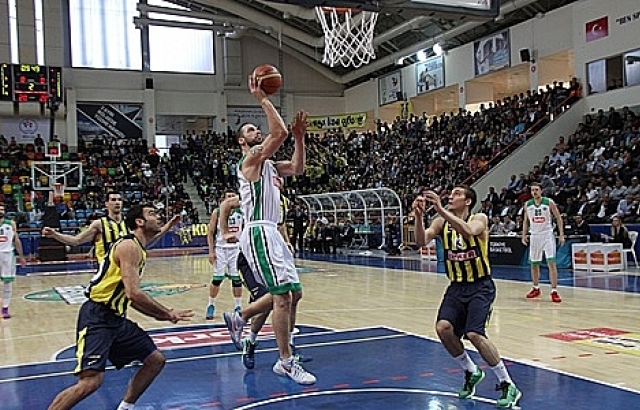 Fenerbahçe Ülker, Konya'da çok zorlandı
