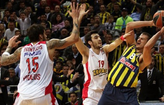 Fenerbahçe Ülker, Milano'da galibiyet arıyor