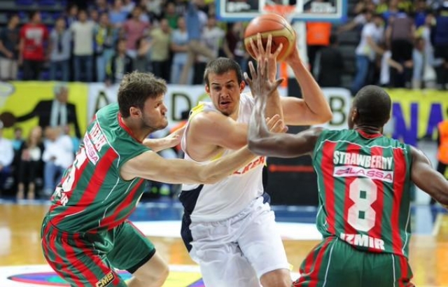 Fenerbahçe Ülker seride eşitliği sağladı