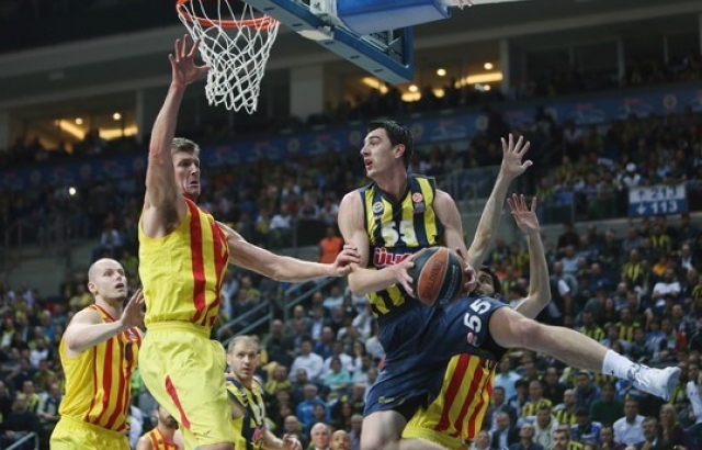 Fenerbahçe Ülker son anda yıkıldı