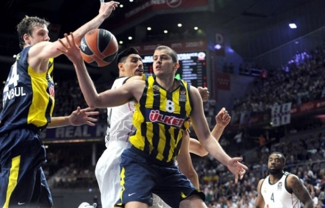 Fenerbahçe Ülker üçüncülük için sahada