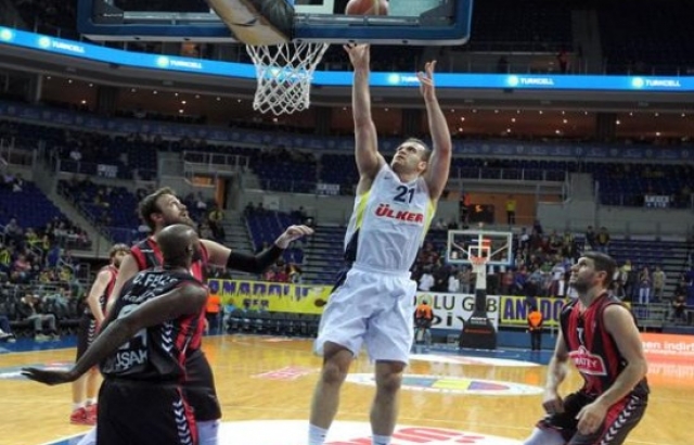 Fenerbahçe Ülker, Uşak karşısında zorlanmadı