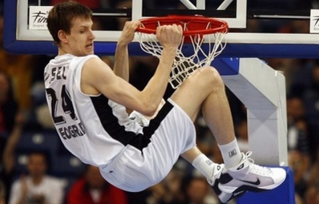 Fenerbahçe Ülker Vesely'i açıkladı