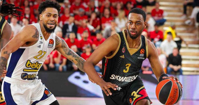 Fenerbahçe uzatmada yendi avantajı kaptı